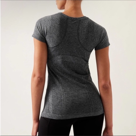Athleta Momentum Seamless Short Sleeve Tee Shirt NWT Size L Heather Gray - Picture 2 of 7